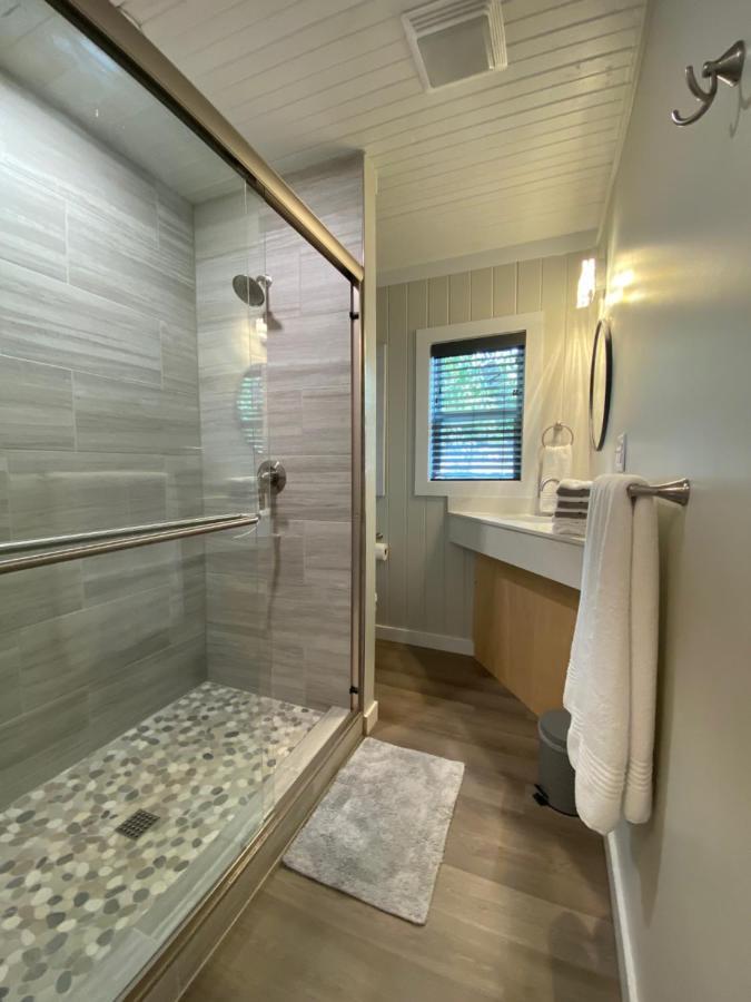 Canary Lake Cottage W/Hot Tub At Sam'S Pizza 温泉城 外观 照片